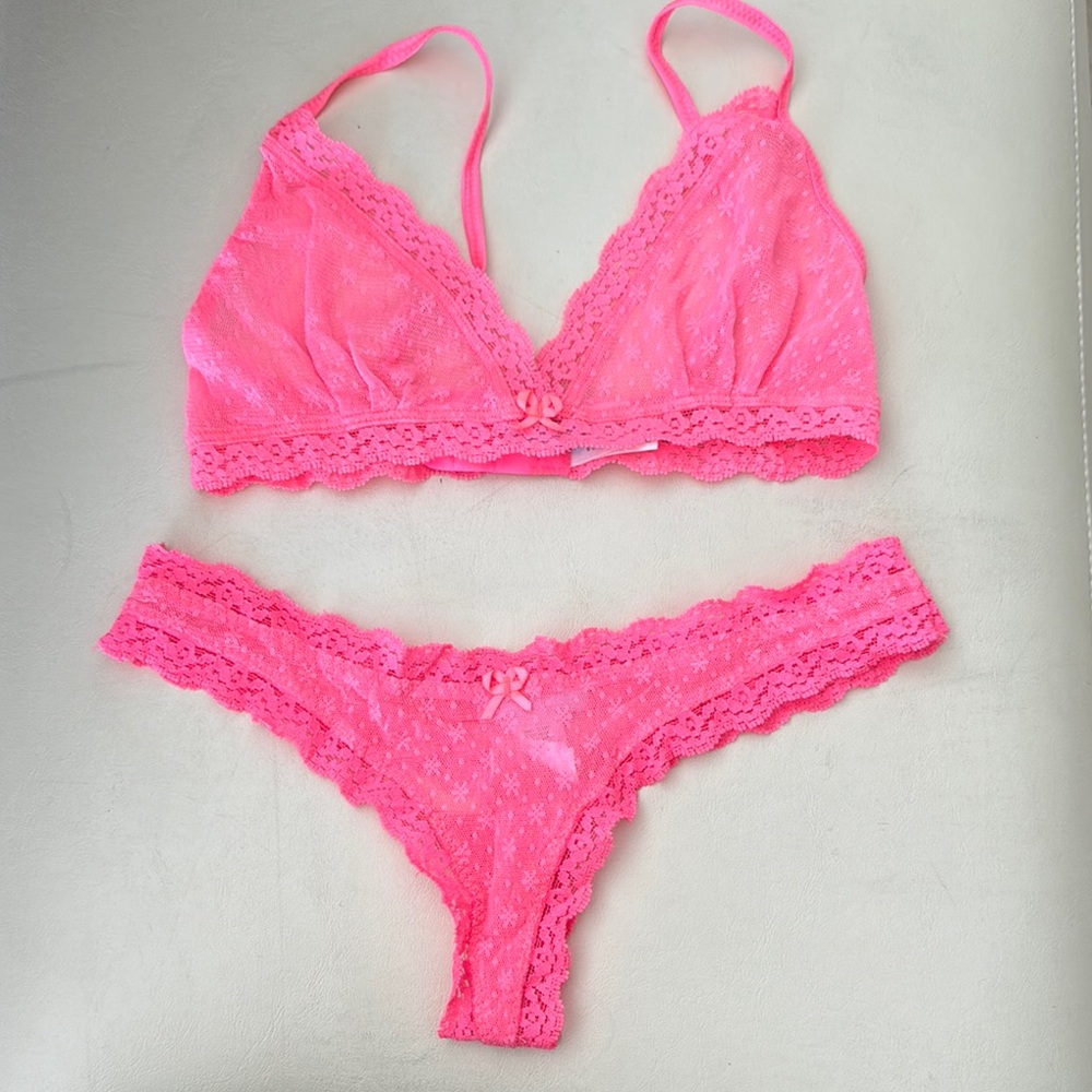 Hot Eberjey Pink Lace Bralette and Panty Set💕 NWOT